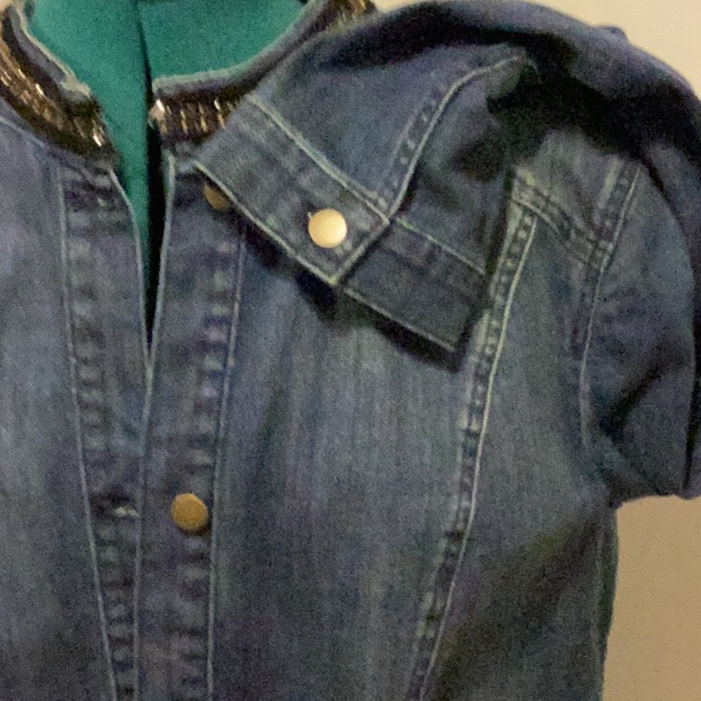 Chico’s Jean Jacket w/Golden Black Ribbon on Collar & pockets size 2 - Picture 6 of 10